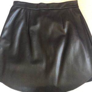 Guess Vegan Black Leather skirt